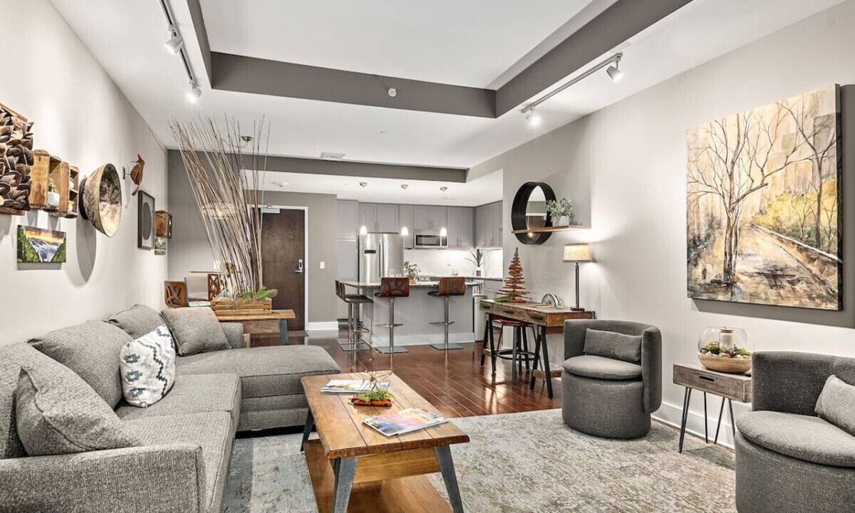 Asheville Condo | Downtown Condo with Stunning Mountain Views