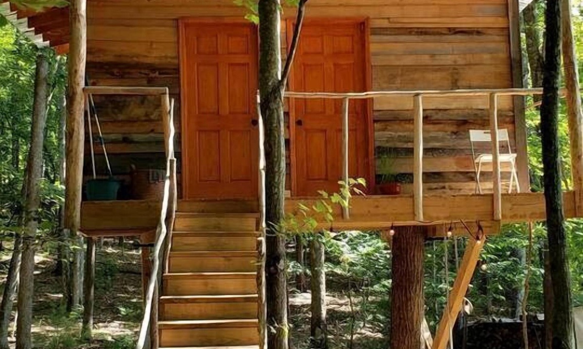 Grandview Cabin | Dreamy Treehouse Cabin Oasis Near Piney River, Tennessee