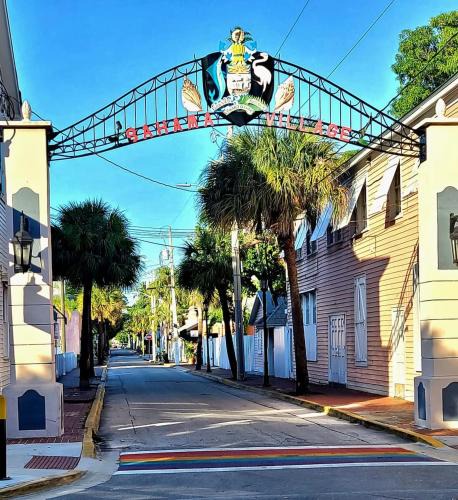 Downtown Apartment | Duval Street Suite overlooking Duval w parking and pool