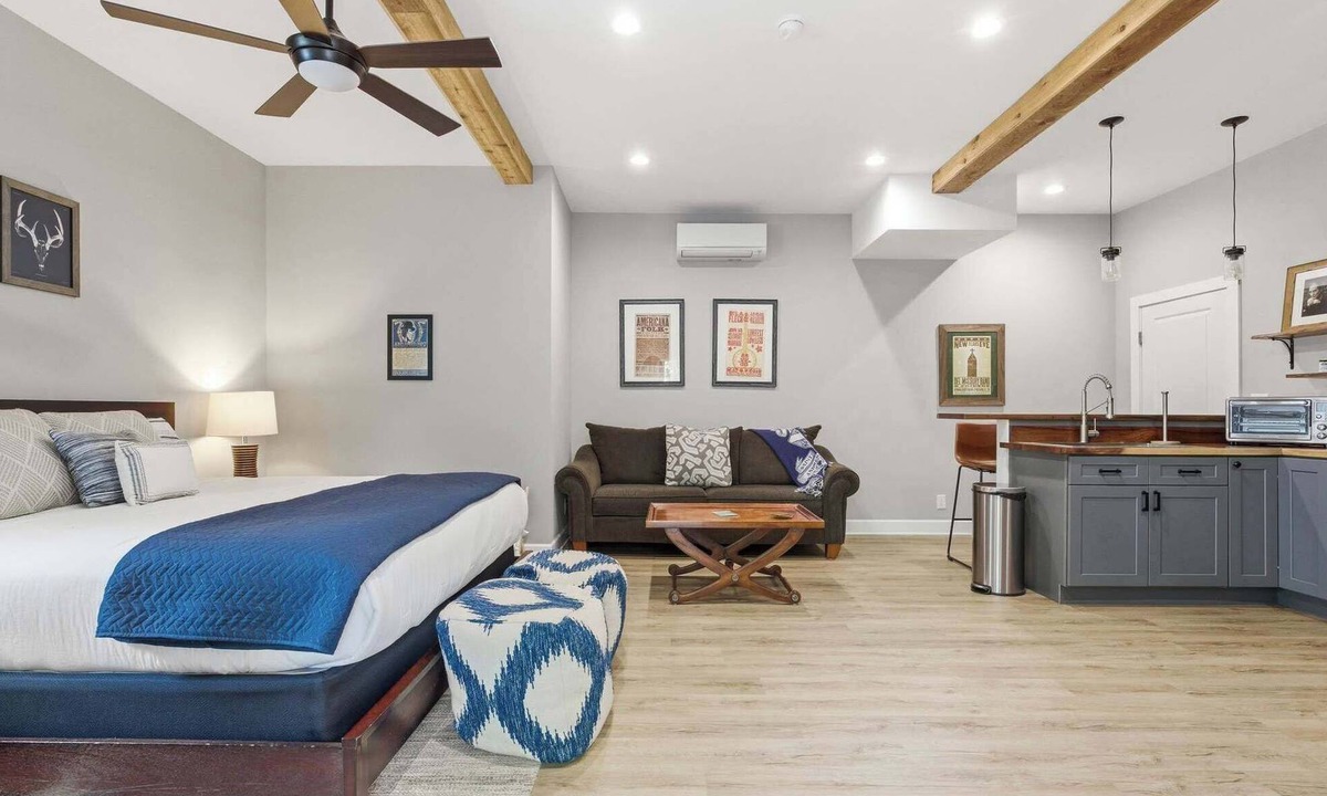 Lockeland Springs Apartment | East Nash Private Suite, Walk to Bars & Dining