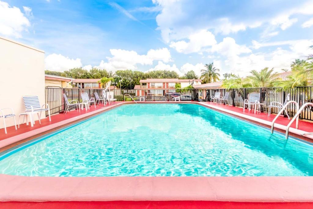 Econo Lodge Inn | Florida City