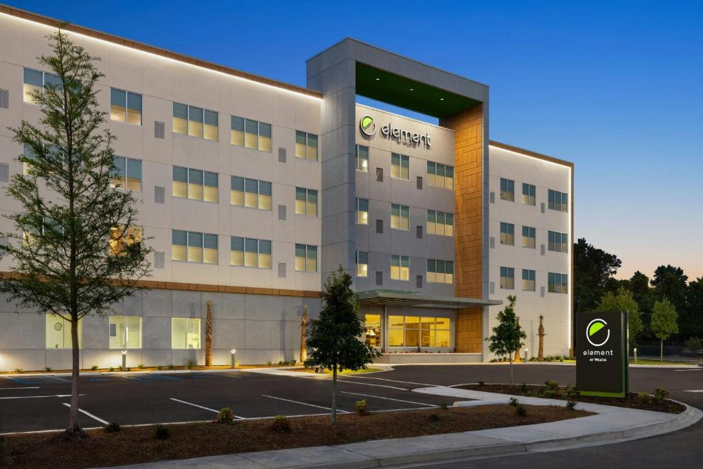North Charleston Hotel | Element by Marriott Charleston Airport