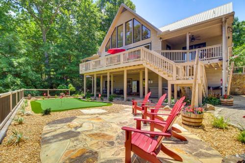 East Ellijay House | Ellijay Cabin w/Hot Tub & Mountain Views