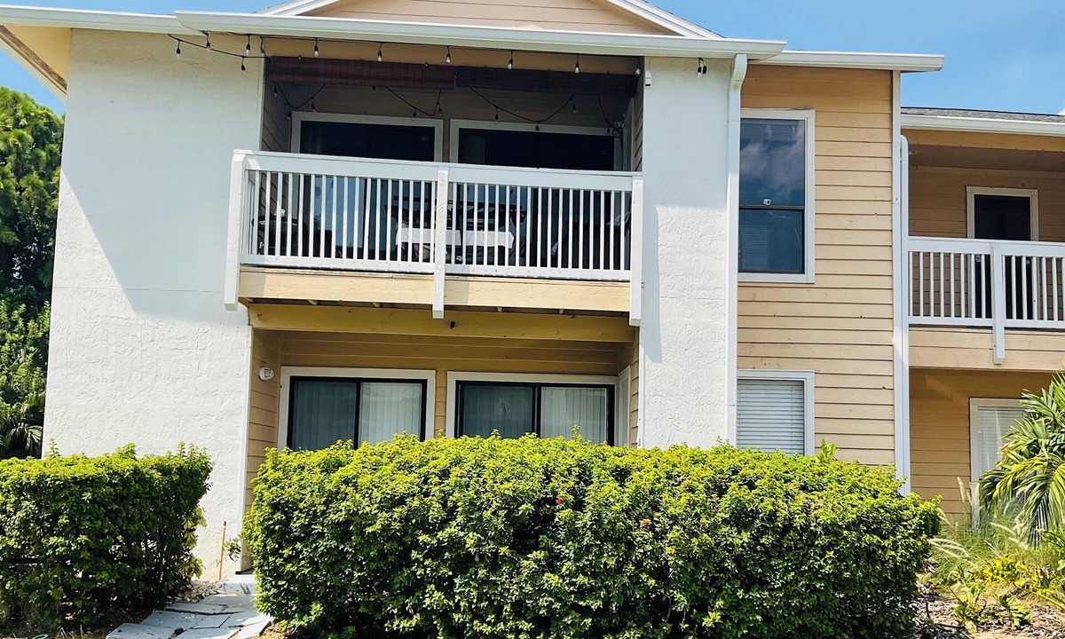 Ozona Condo | Endless amenities & great location condo in Palm Harbor.