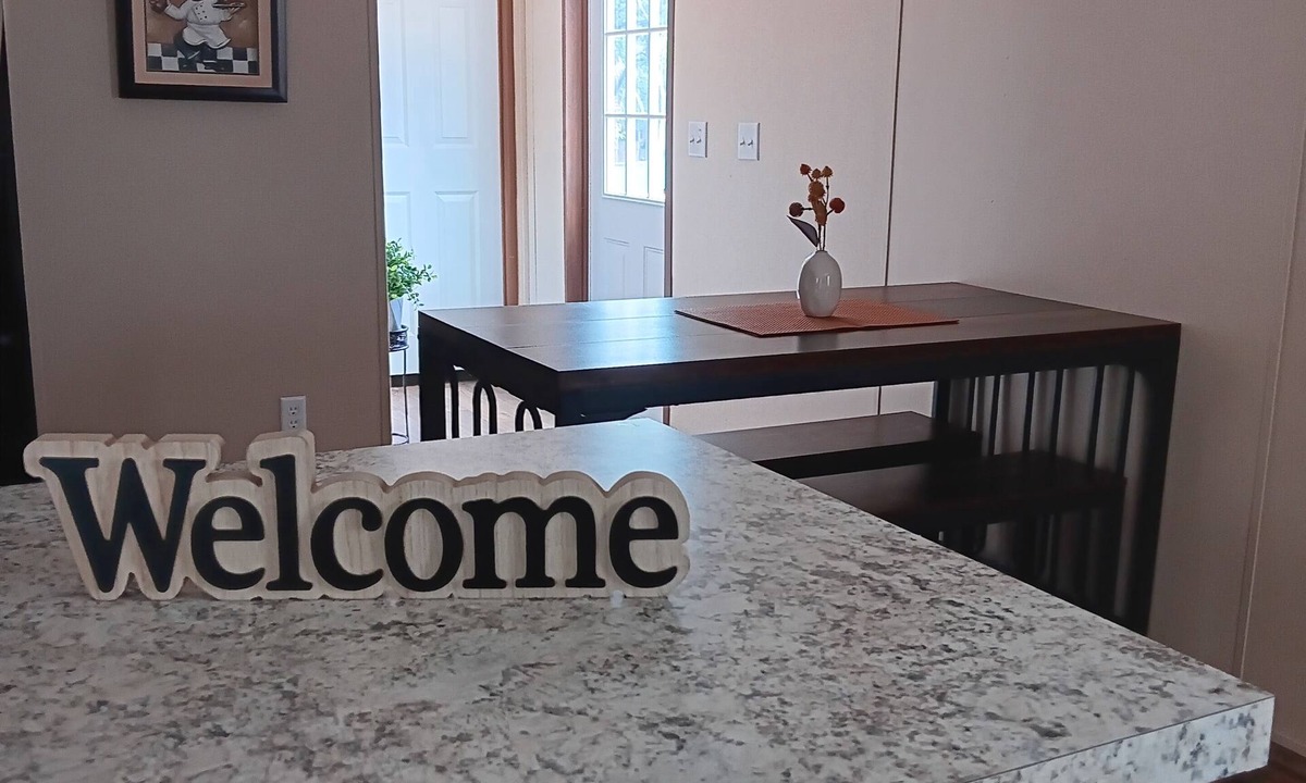 Ocala House | Enjoy the tranquility sounround by the nature in this Cozy 3-bedroom mobile home