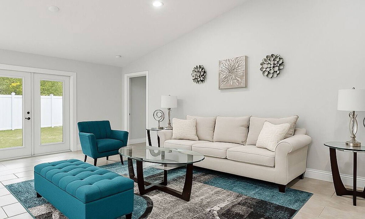 Seffner Community Alliance House | Entire House close to everything.