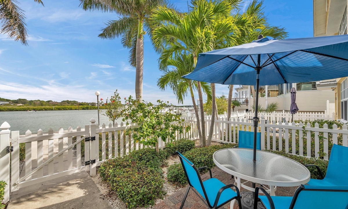 Chateaux Indian Shores | Indian Shores