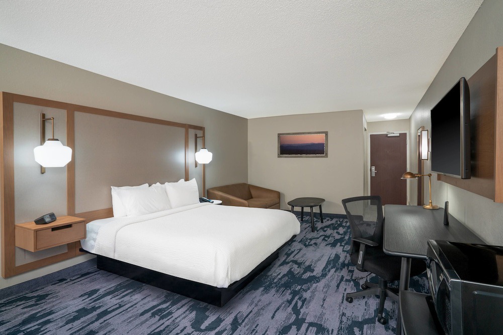 Memphis Hotel | Fairfield Inn & Suites Memphis I-240 & Perkins