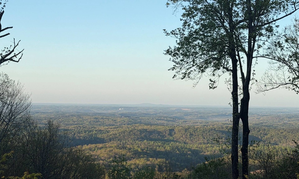 Big Canoe Cabin | Family Cabin Getaway – Natural Rock Slides, Fishing & Mountain Views