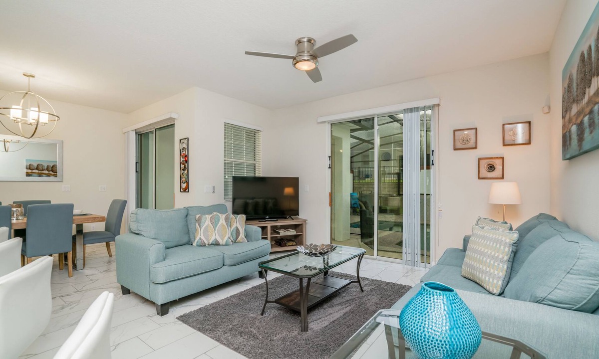 Paradise Townhome | Davenport