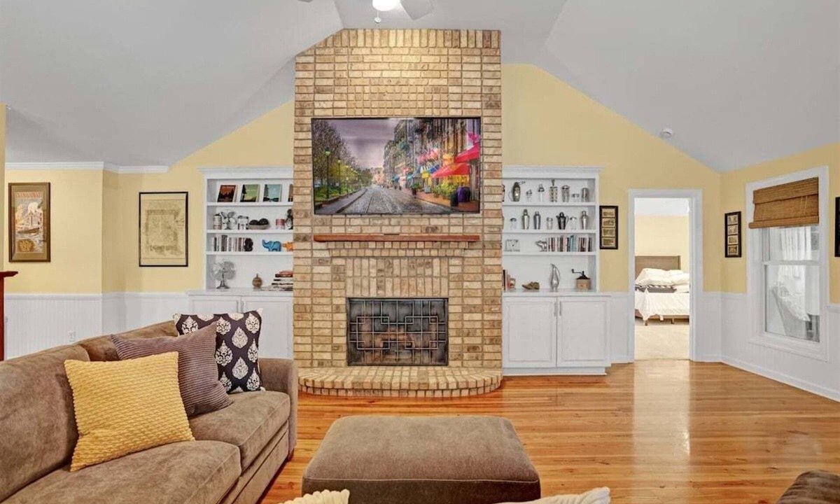 Savannah House | Family Friendly, Game Room, Near Tybee & Savannah