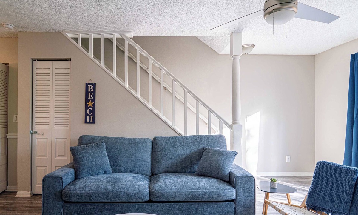 University House | Family Friendly Townhome near USF