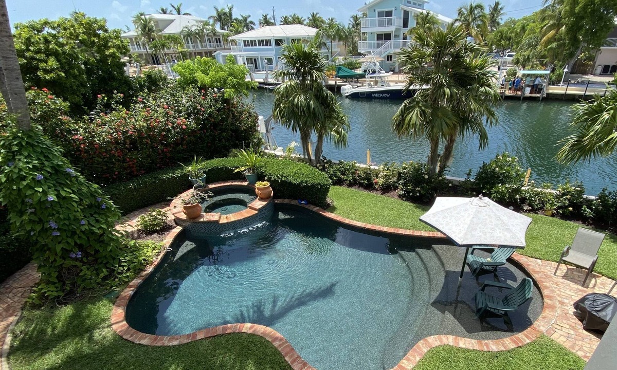 Venetian Shores House | Family/Pet Friendly Venetian Shores Home