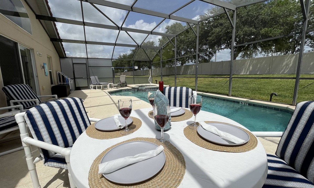 Solana House | Family Retreat, 4 Bedroom Villa with Private Pool and Spa Near Disney Parks