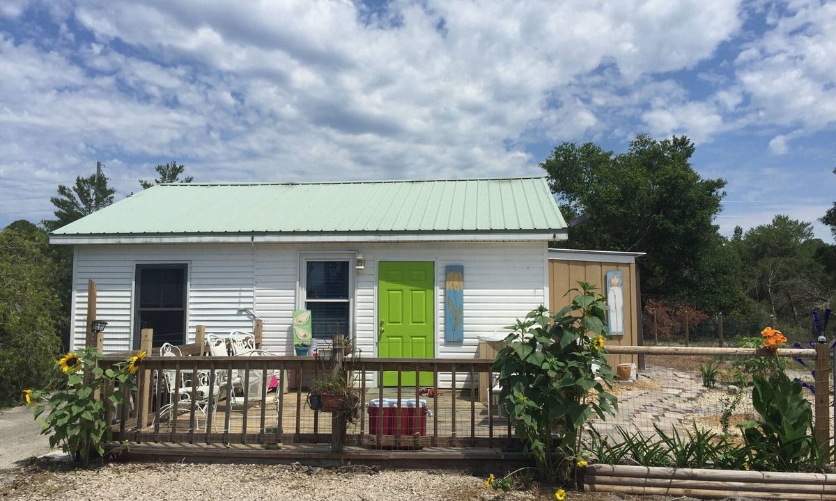 Eastpoint Cottage | Fantastic Waterfront Cottage on St. George Sound-GREAT FISHING