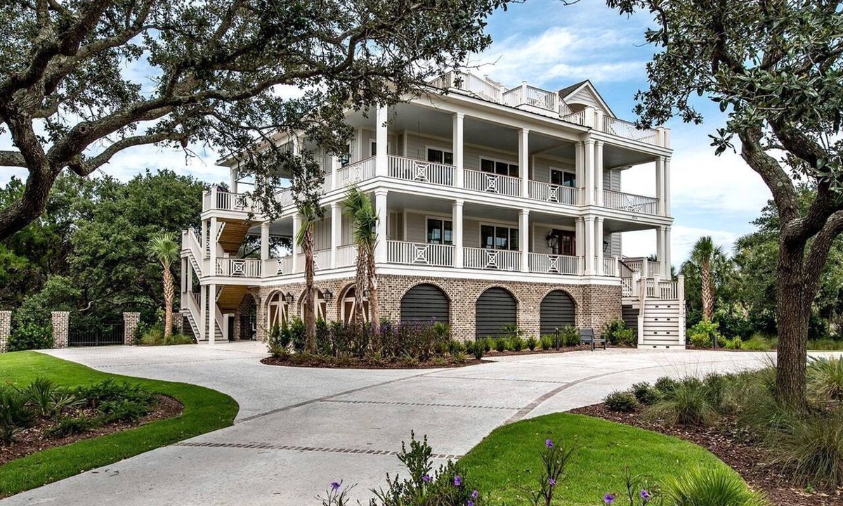 Debordieu Colony Villa | Fascinating Villa with Swimming Pool in Georgetown, South Carolina