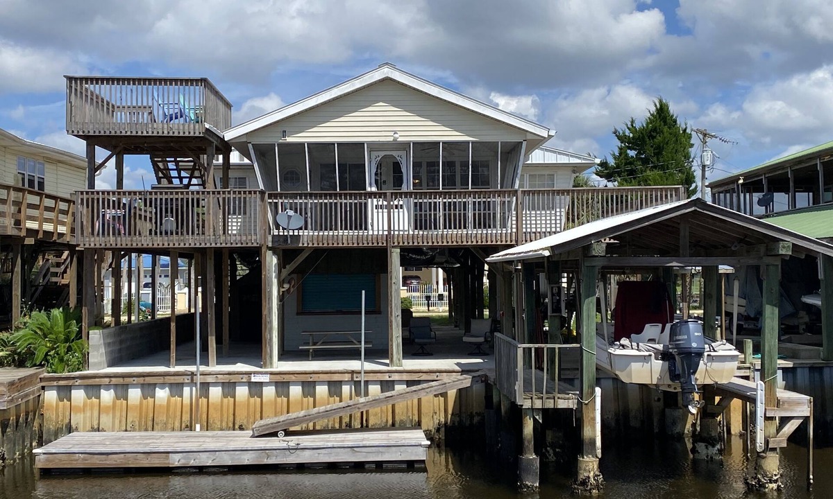 Salem House | Fishing /Scalloping /Boating on the Gulf of Mexico.
