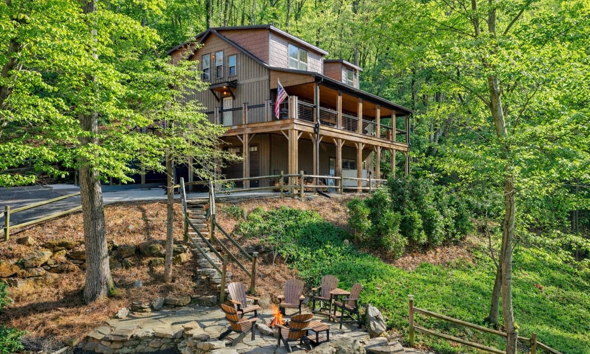 Saluda Cabin | FishTop Cabin near Saluda, Green River Bliss & Cabin Serenity