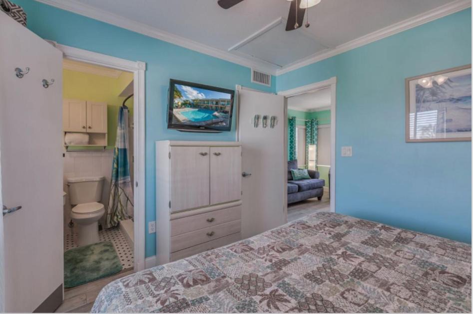 Bay Esplanade House | Five Palms Suite 202 - Daily - Weekly - Monthly