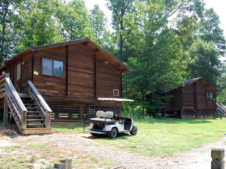 Advance Resort | Forest Lake Camping Resort Cabin 14