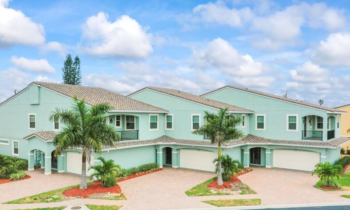 Indian Harbour Beach House | Fortebello Beachside 154 - quaint Beachtown near SpaceCoast