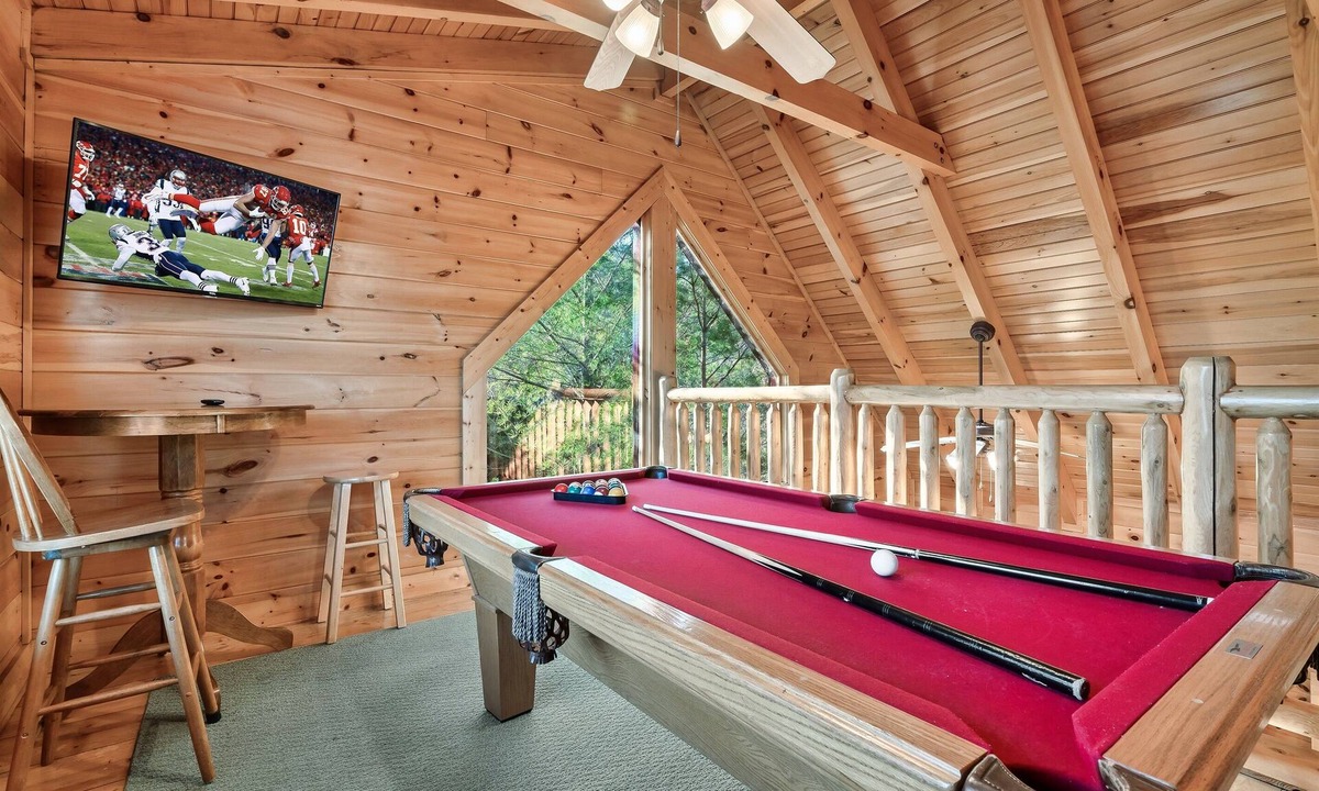 Sevierville Cabin | Free Dollywood Tix/Pool/Dog Friendly/Pool Table
