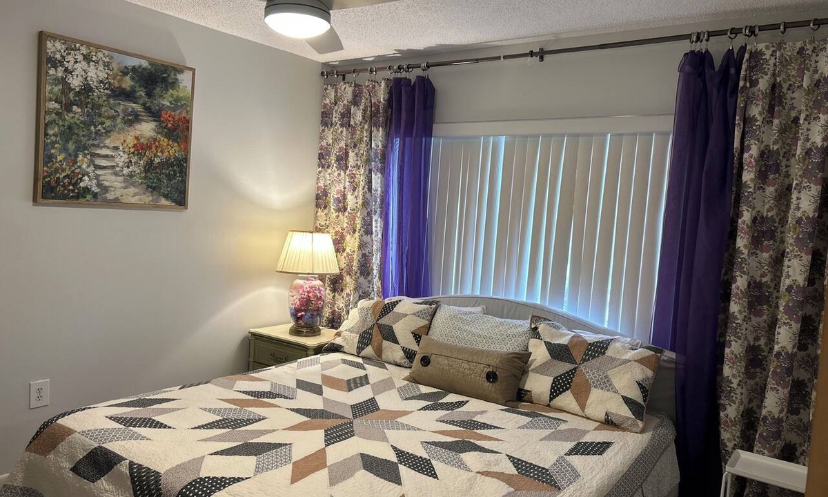 Englewood Apartment | Friendly condo on the beach