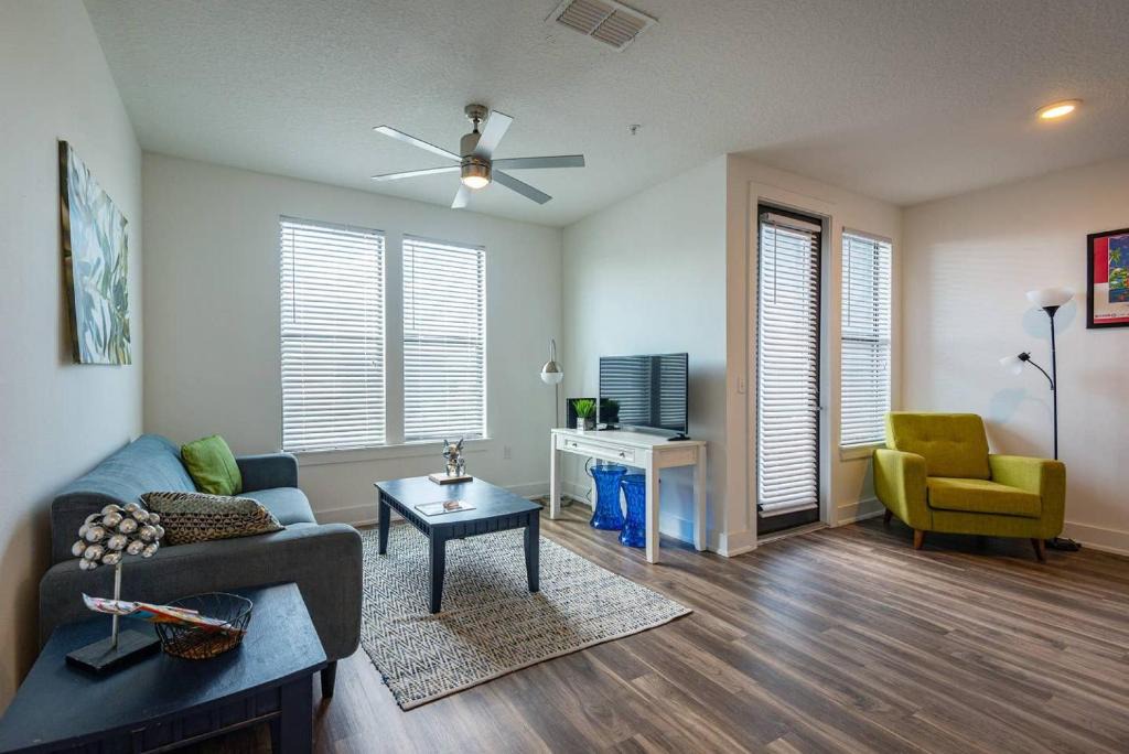 North Hyde Park Apartment | Frontdesk NoHo Flats at North Hyde Park Apts Tampa