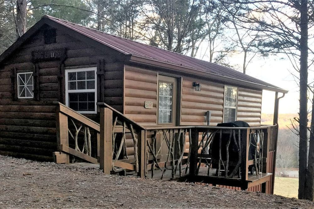 Sparta Cabin | Furry Friends and Fields: Pet-Friendly Cabin with Unique Views in Sparta, TN