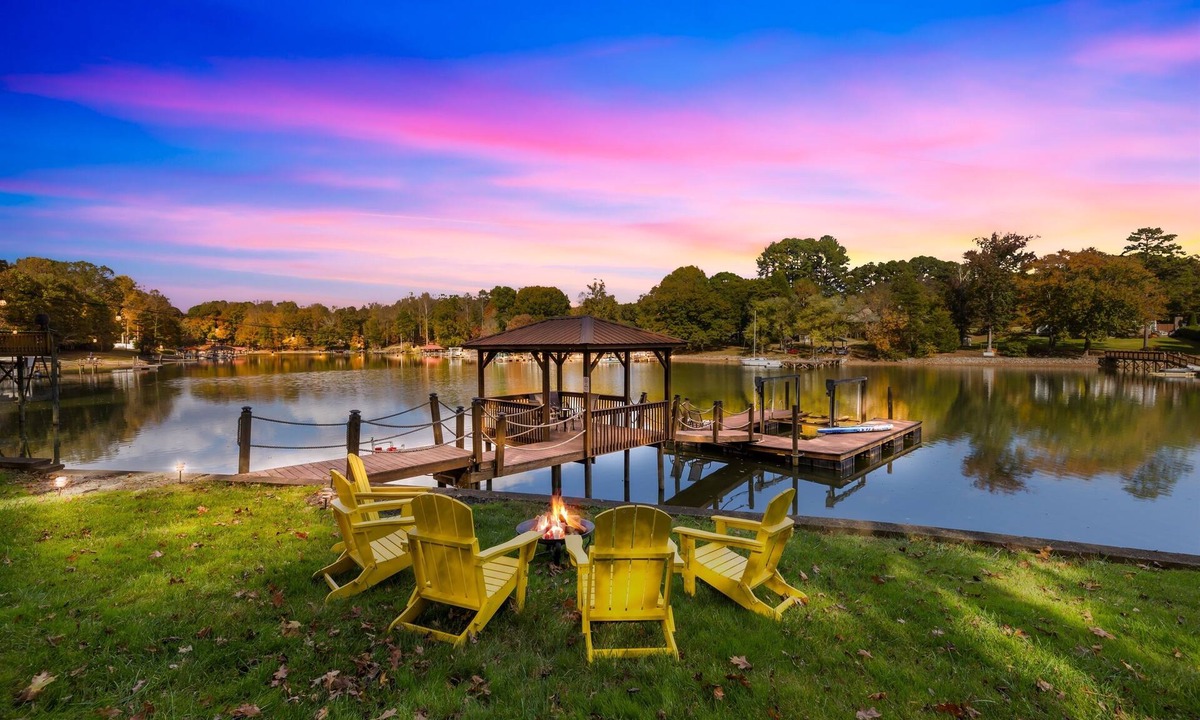 Sherrills Ford House | Game Room, Covered Dock, Kayaks, Firepit, 2 Kings