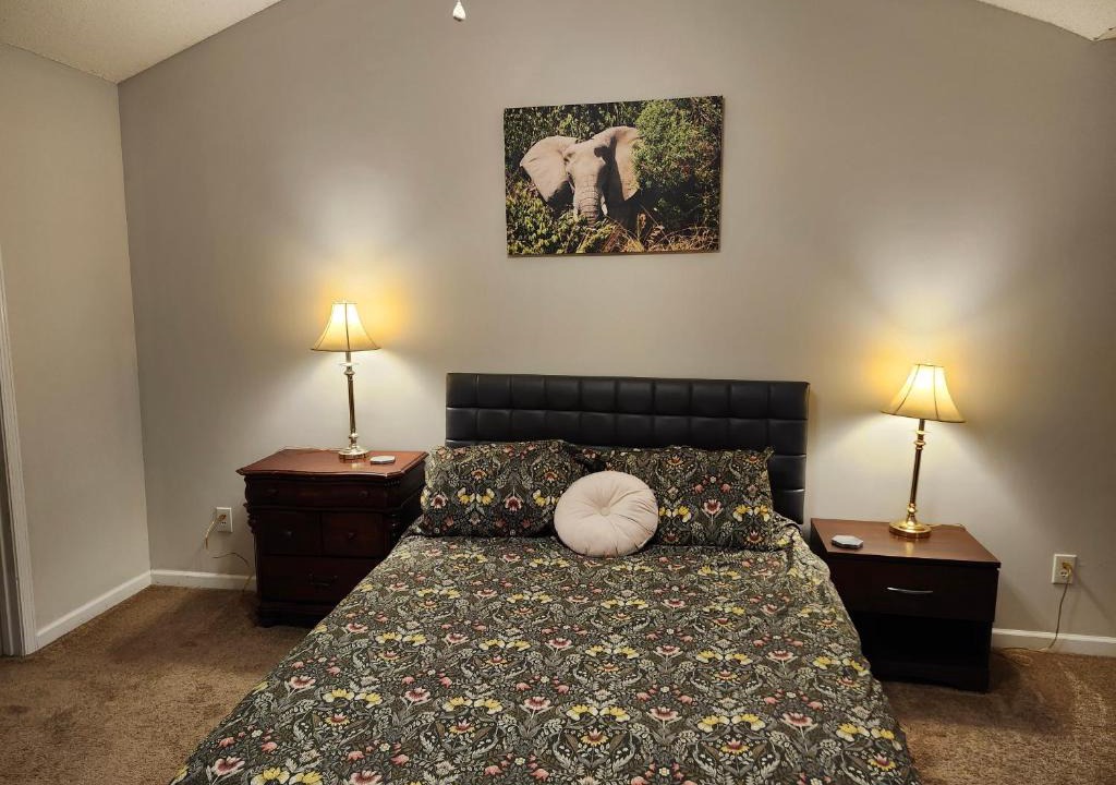 Charlotte Apartment | Gathering Place 1