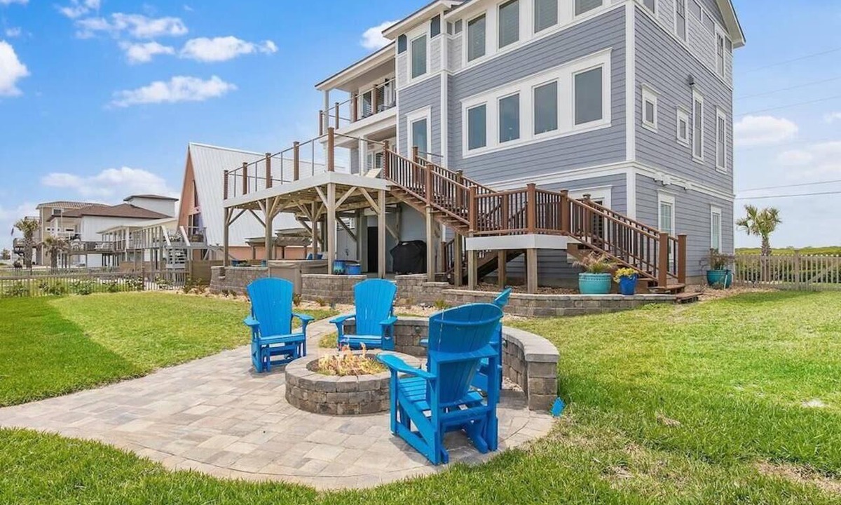 South Ponte Vedra Beach House | Geordie Shore Home with Hot Tub, Fire Pit & Views