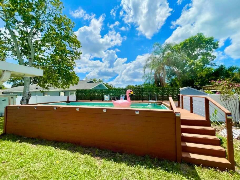 Pinellas Park House | “Glam paradise” 3/2 Pool home! 10mins from beaches