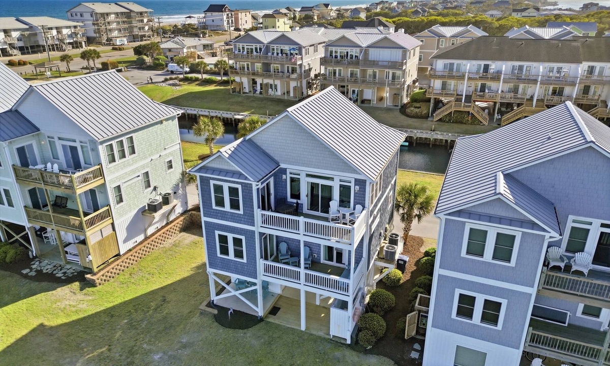 Topsail Beach House | Going Coastal, Canal Front, Water Views, Beach access, best sunsets!