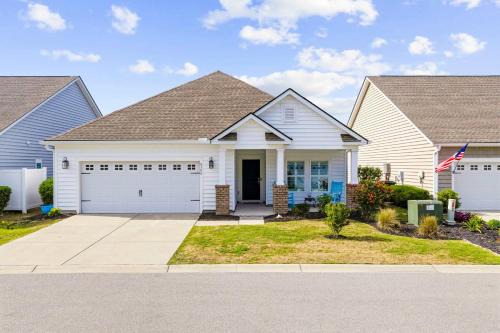 Red Hill House | Golfers Paradise Near Legends Golf and Resort