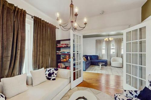 Shelby Hills House | Good Vibes Only