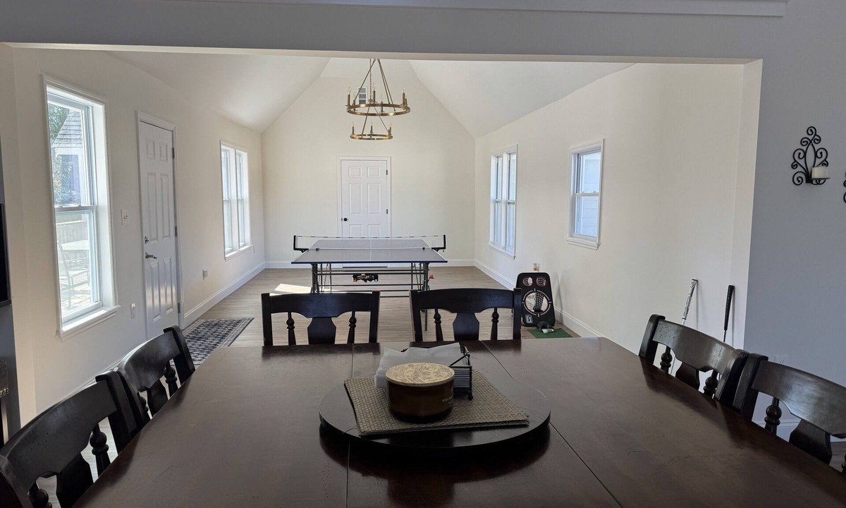 Martinez House | Gorgeous 5 bedroom Master's home