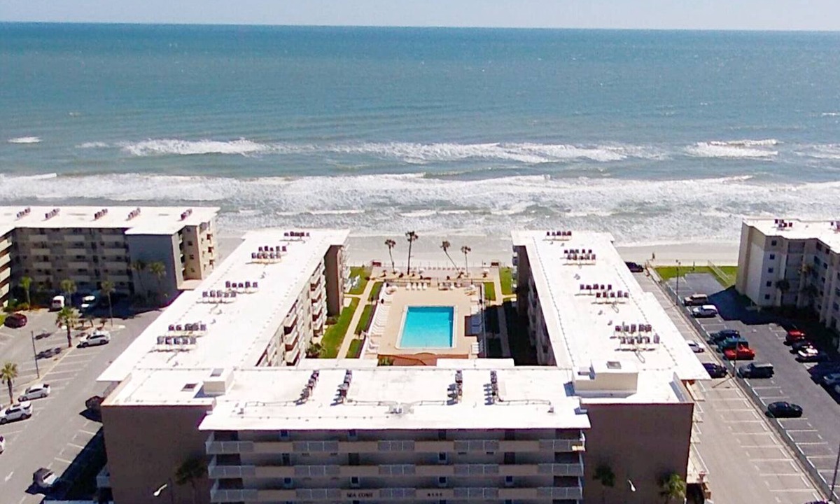 New Smyrna Beach Condo | Gorgeous Updated Unit in New Smyrna Beach on the No Drive Beach