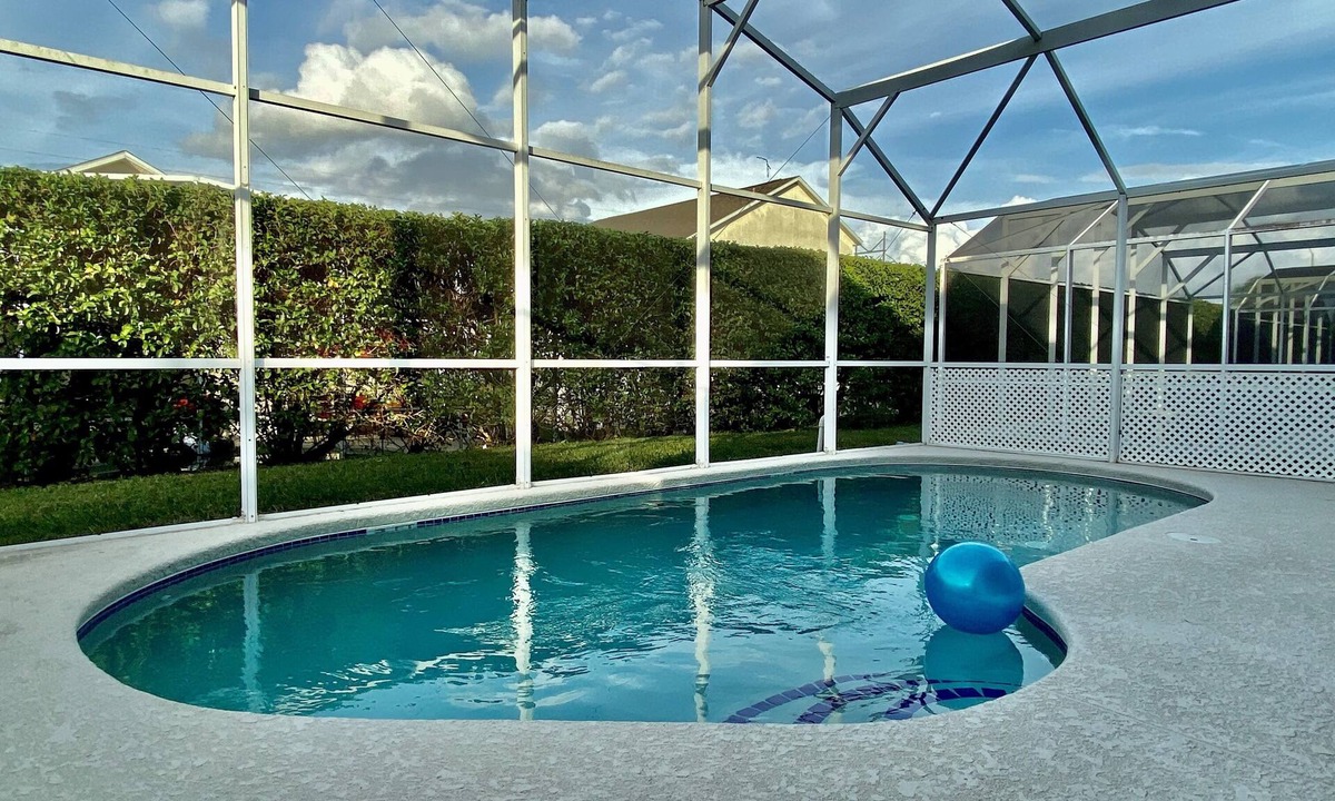 Westbury House | Grand Luxury Pool Home near Disney & Universal