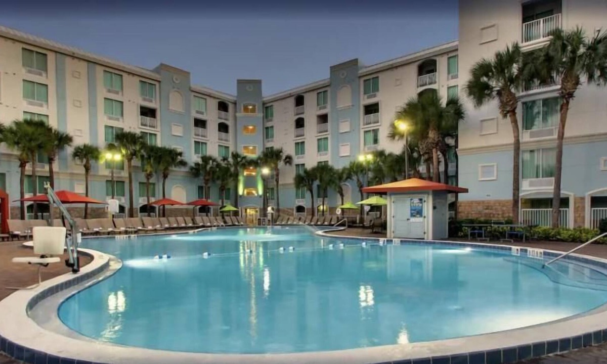 Florida Central Atlantic Coast House | Great Find! Two Comfy Units for 8 Guests, Close to Disney! Pool, Hot Tub