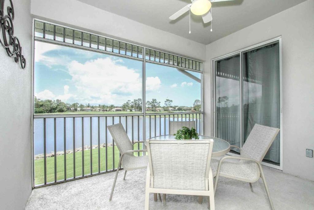 Naples House | GreenLinks Golf Villa at Lely Resort
