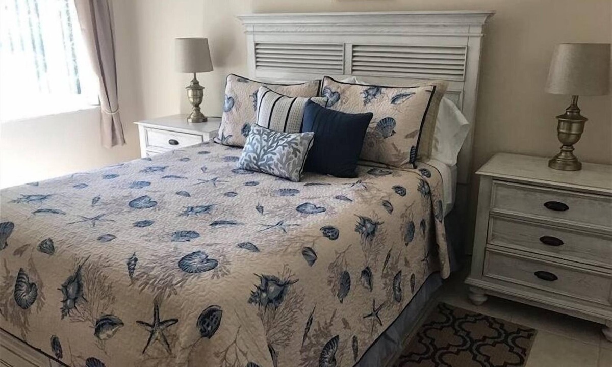Bradenton Beach Condo | Ground Floor Condo with Pool - Walking Distance to the Beach
