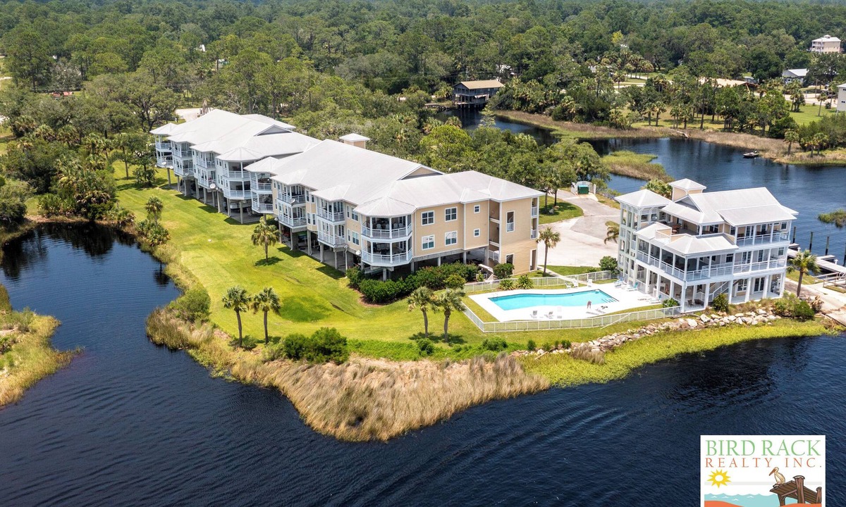 Steinhatchee Villa | Gulf Breeze Condo #203- Private Boat Ramp! WiFi! Docks to be completed May 2026!