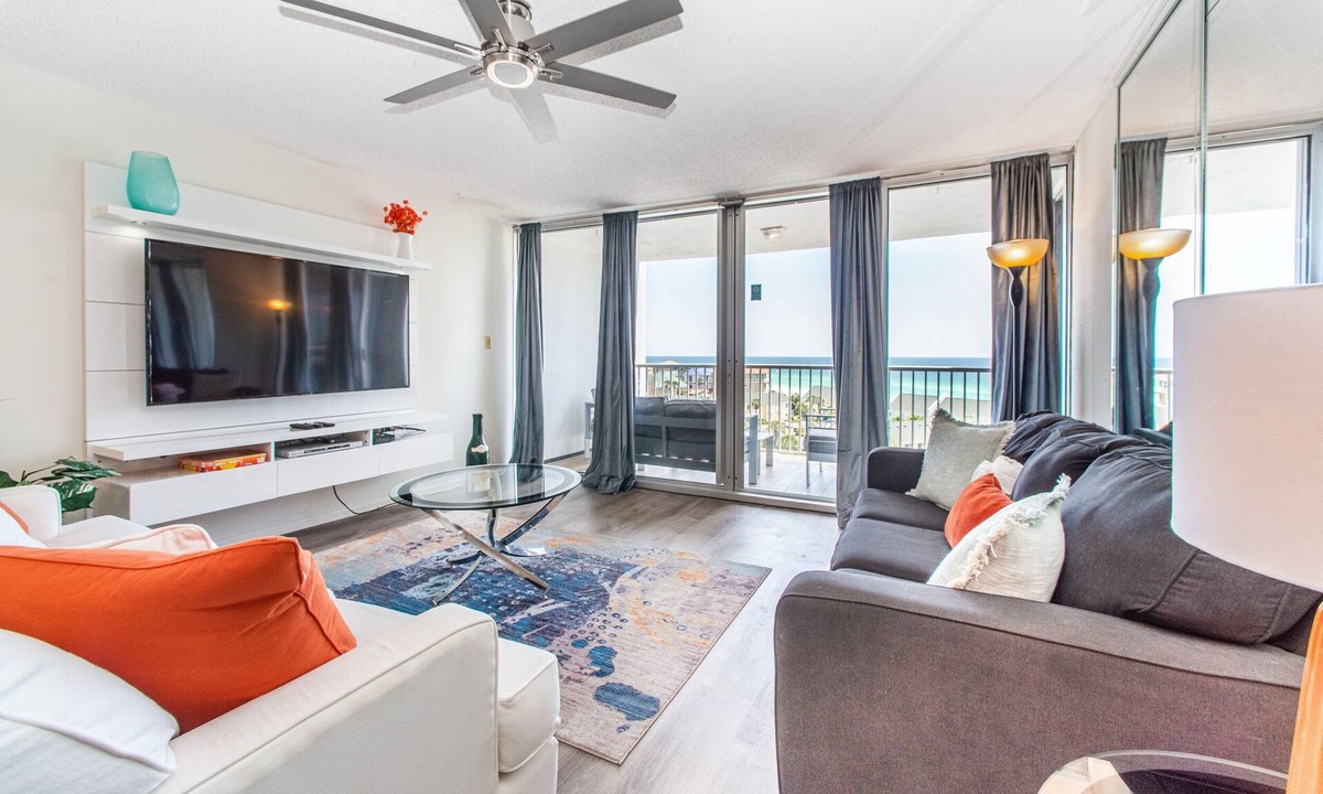 Holiday Isle Condo | 🌊GULF VIEWS! Pool+Sauna~Wlk2 Beach~2BR Shoreline Towers 3083