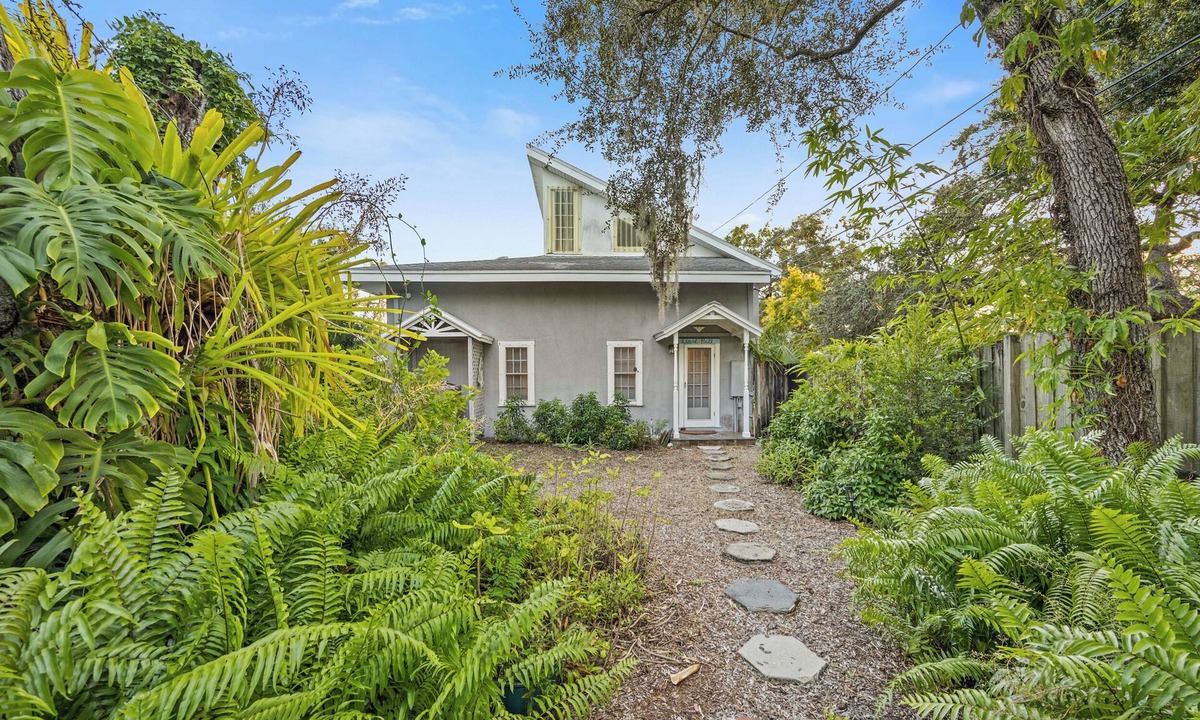 Gulfport House | Gulfport Art District Cottage Retreat