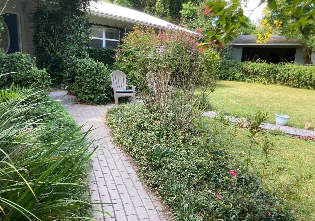 Gainesville House | Gville 4 bedroom pool home with private oasis yard