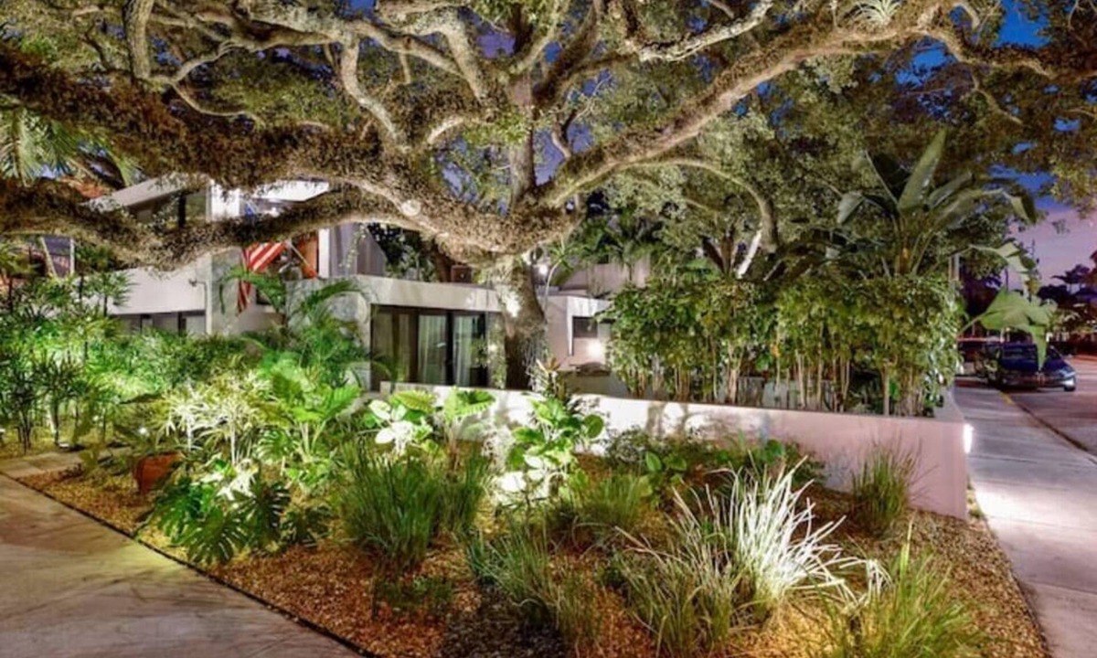 Colee Hammock Apartment | Hammock 2 in Fort Lauderdale