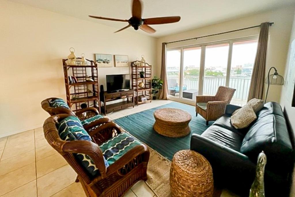 Clearwater Beach Apartment | Harborview Grande 402