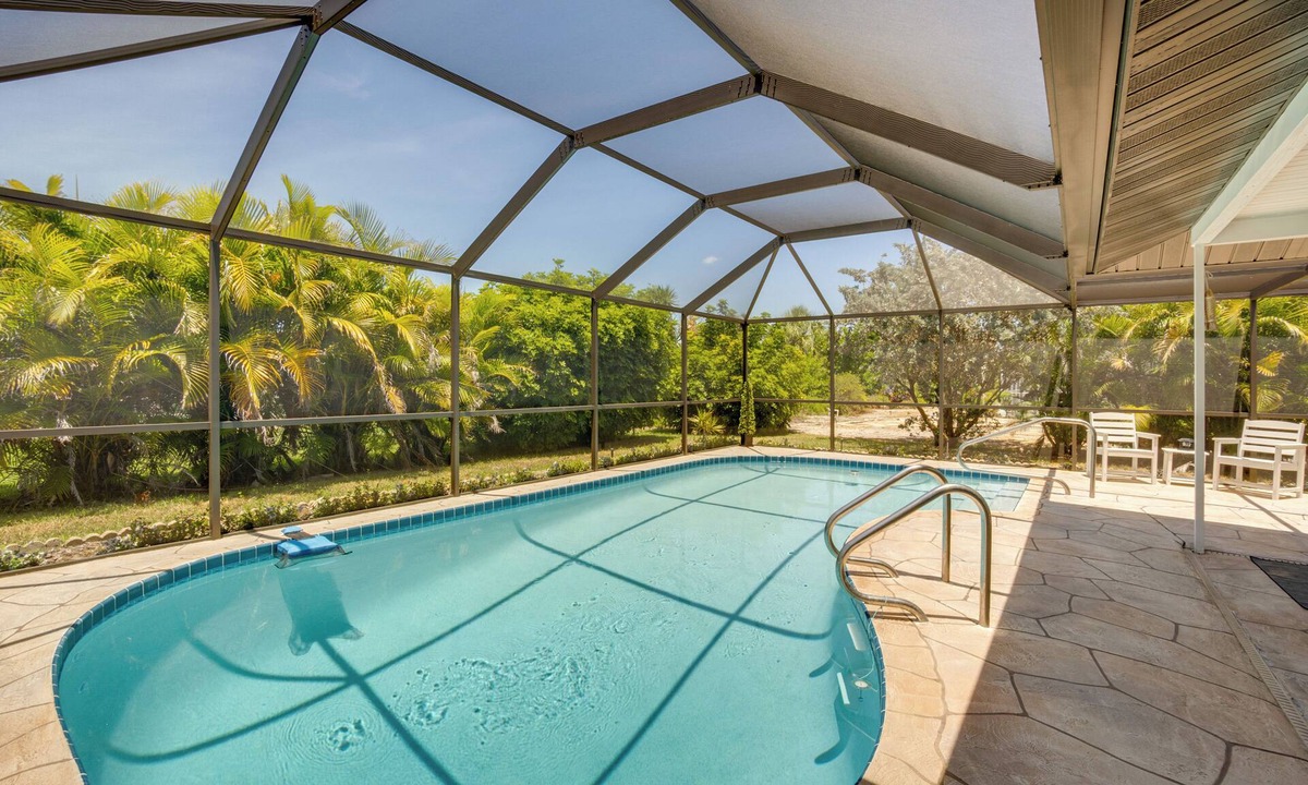 Englewood House | Heated Pool! Extended Stay 4 Mi to Manasota Beach
