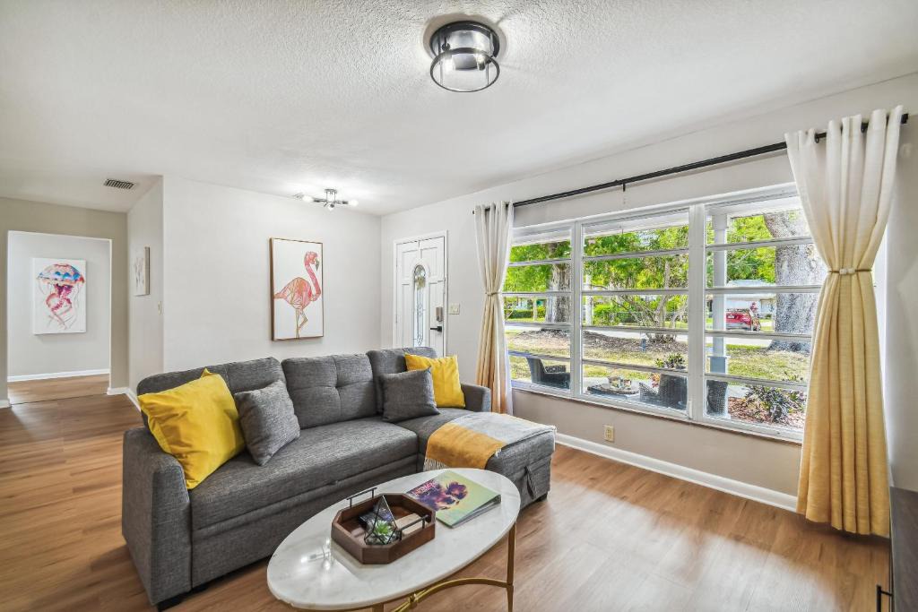 Oakford Park House | Heated Pool! Paradise in Midtown Tampa 3B2B